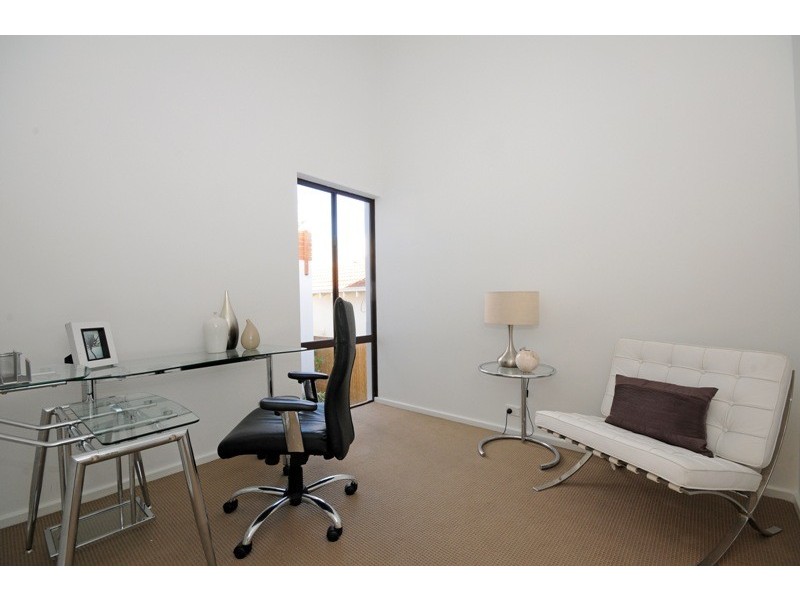 2/21 Avonmore Terrace, Cottesloe WA 6011