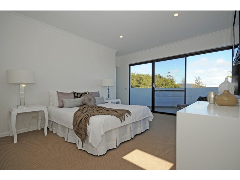 2/21 Avonmore Terrace, Cottesloe WA 6011