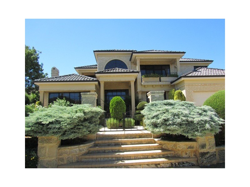 48 St Johns Wood Boulevard, Mount Claremont WA 6010