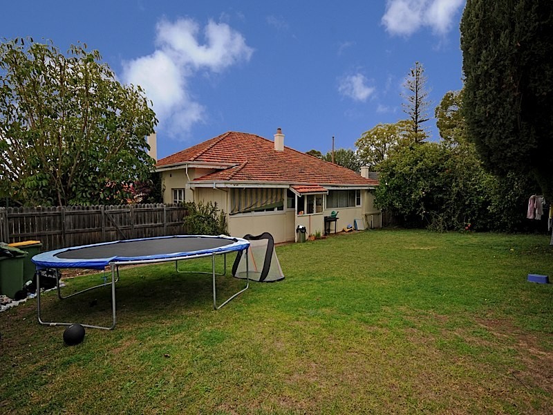 83 Bruce Street, Nedlands WA 6009