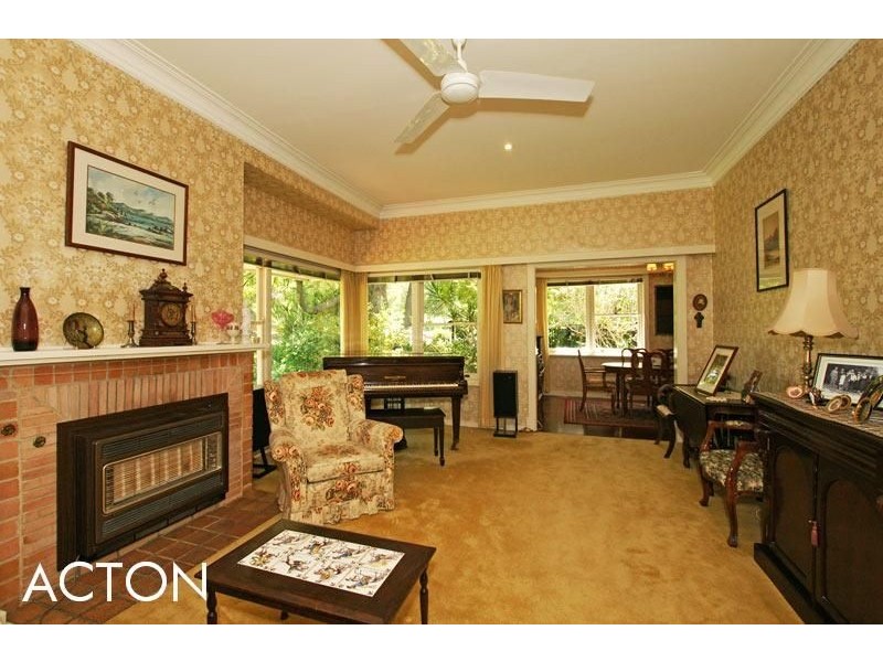 36 Gallop Road, Dalkeith WA 6009
