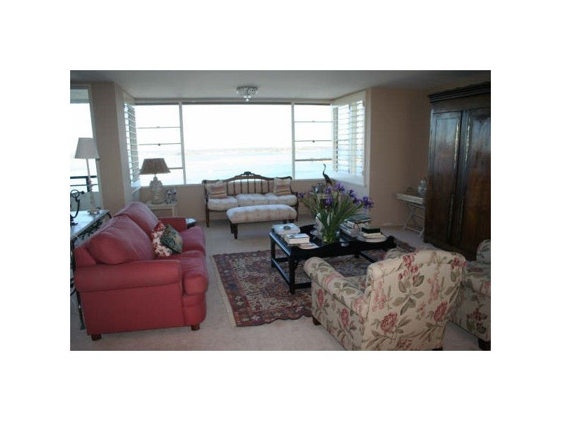 18W/16 Kings Park Avenue, Crawley WA 6009