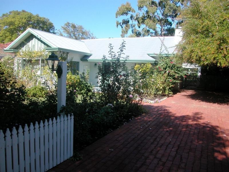 52 Goldsmith Road, Dalkeith WA 6009