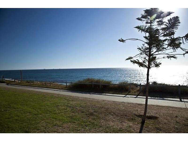 1/246 Broome Street, Cottesloe WA 6011