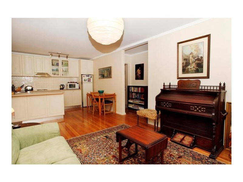 1/9 Freshwater Parade, Claremont WA 6010