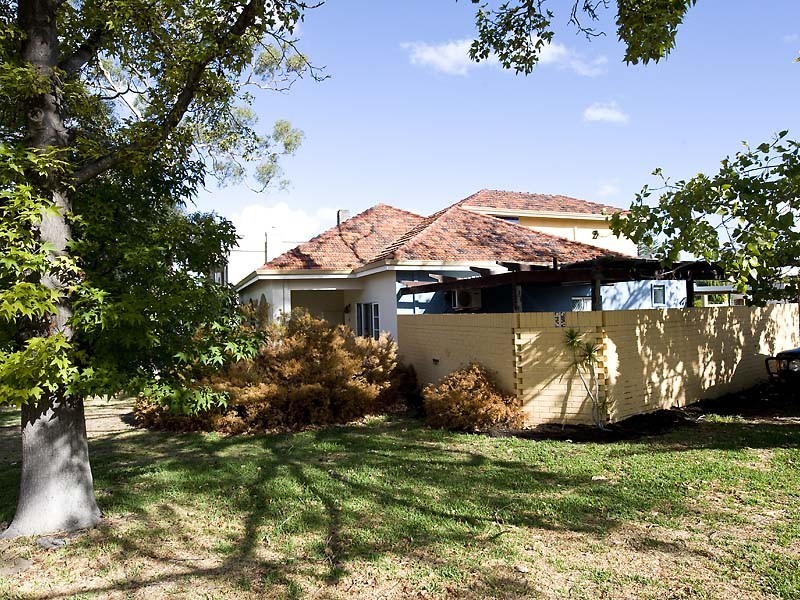 19 Hynes Road, Dalkeith WA 6009