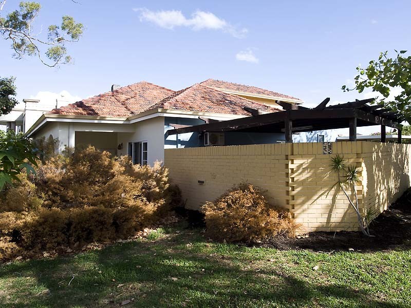 19 Hynes Road, Dalkeith WA 6009