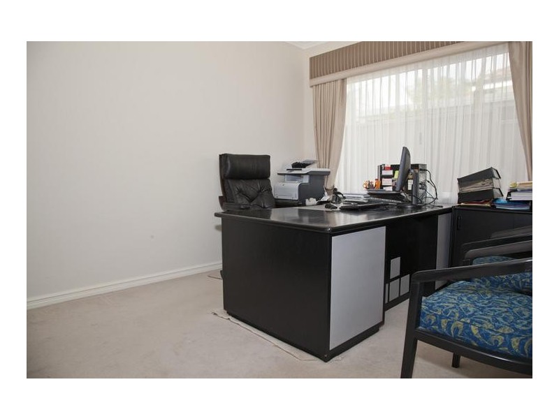 6 Sutcliffe Street, Dalkeith WA 6009