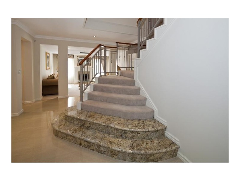 6 Sutcliffe Street, Dalkeith WA 6009