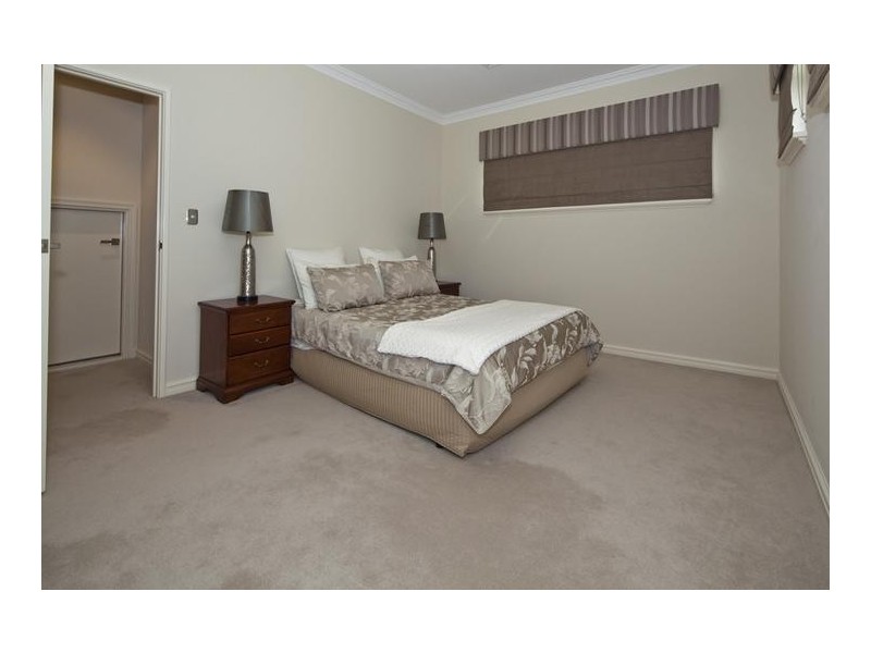 6 Sutcliffe Street, Dalkeith WA 6009