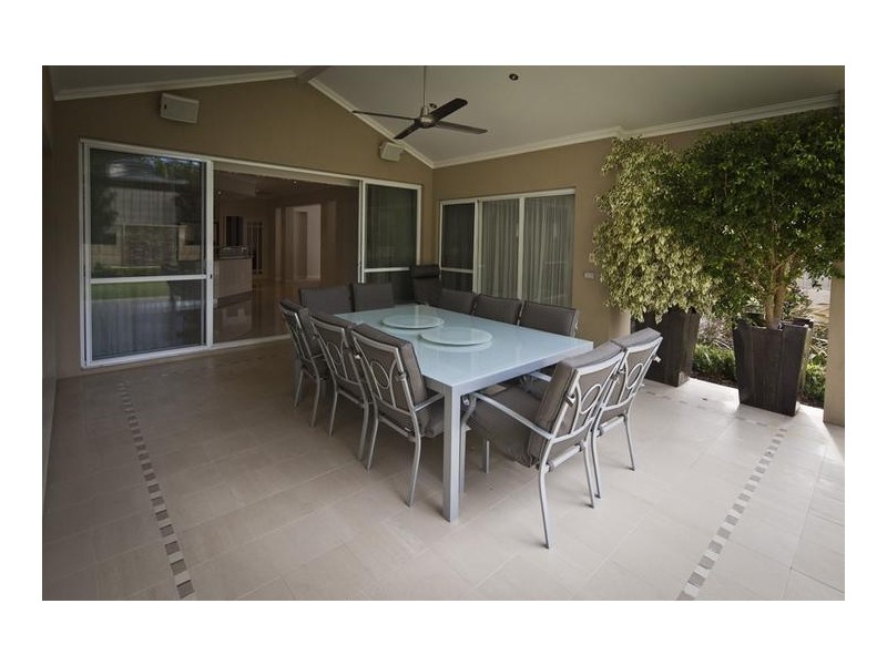 6 Sutcliffe Street, Dalkeith WA 6009