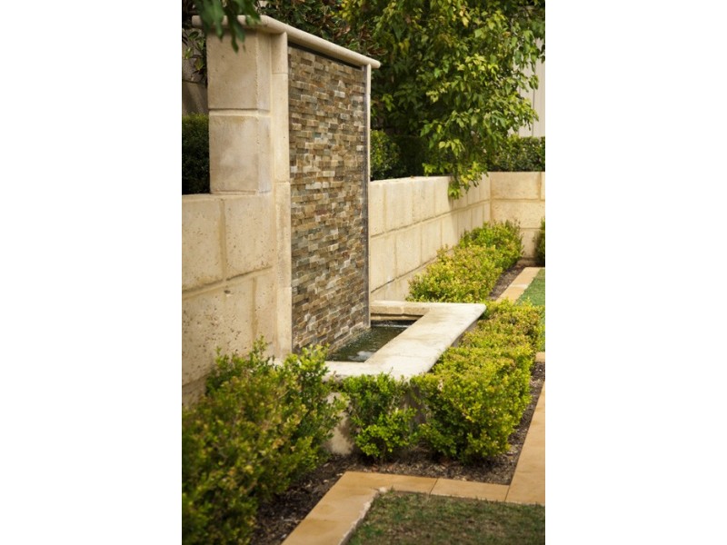 6 Sutcliffe Street, Dalkeith WA 6009