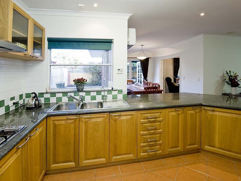 14 Bronzewing Loop, Wembley WA 6014