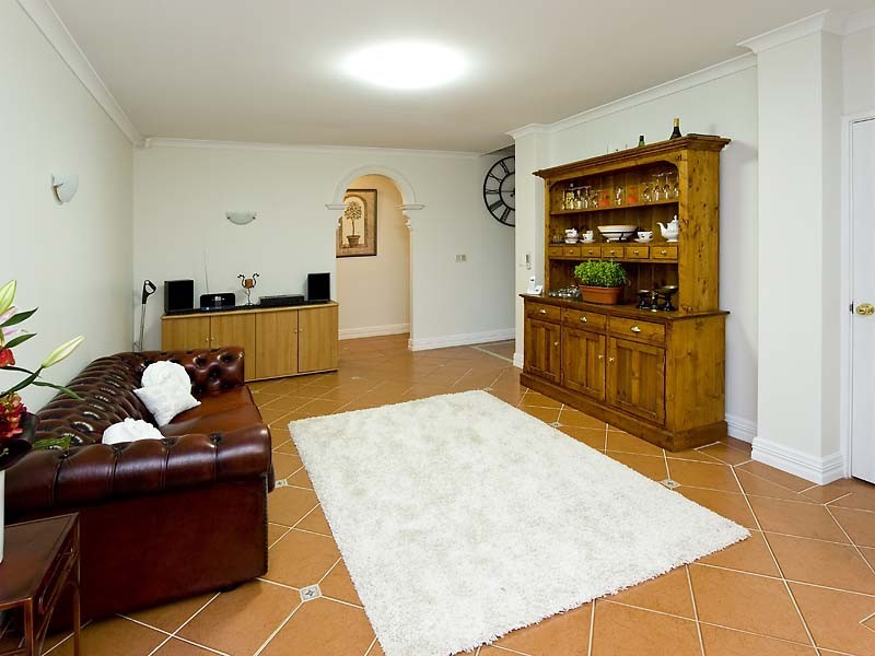 14 Bronzewing Loop, Wembley WA 6014