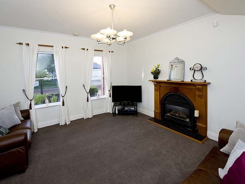 14 Bronzewing Loop, Wembley WA 6014