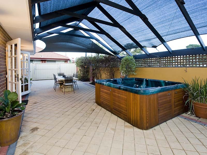 14 Bronzewing Loop, Wembley WA 6014