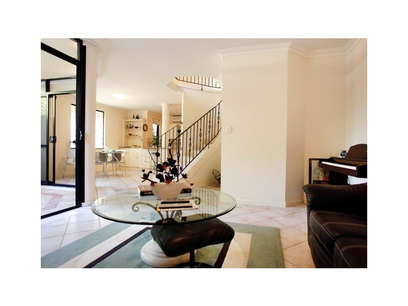 1/11 The Avenue, Crawley WA 6009