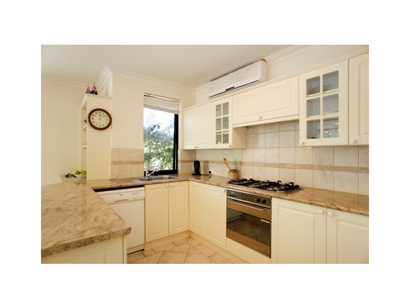 1/11 The Avenue, Crawley WA 6009