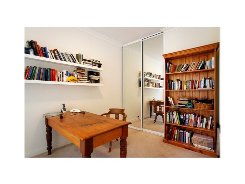 1/11 The Avenue, Crawley WA 6009