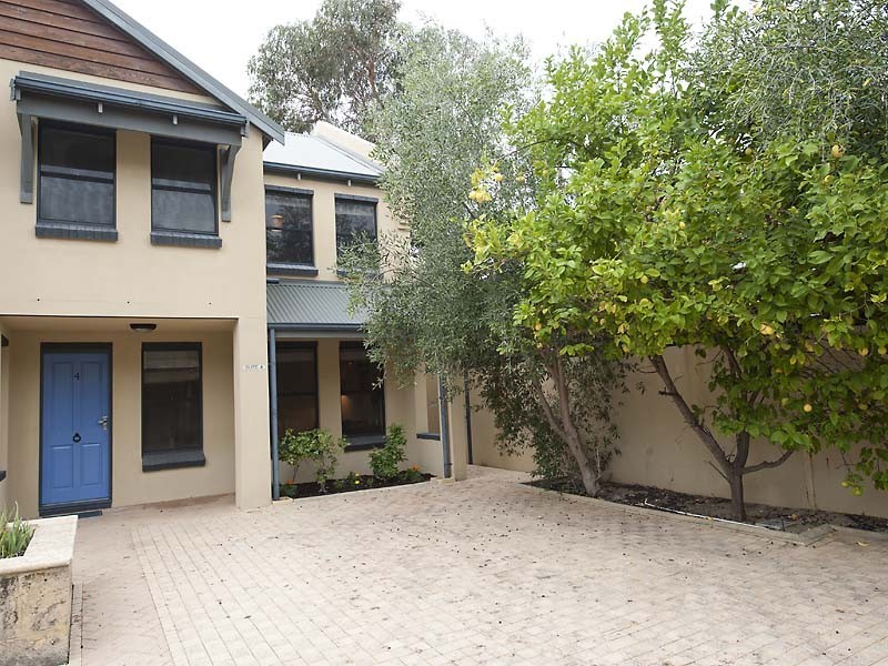 4/120 Broadway, Crawley WA 6009