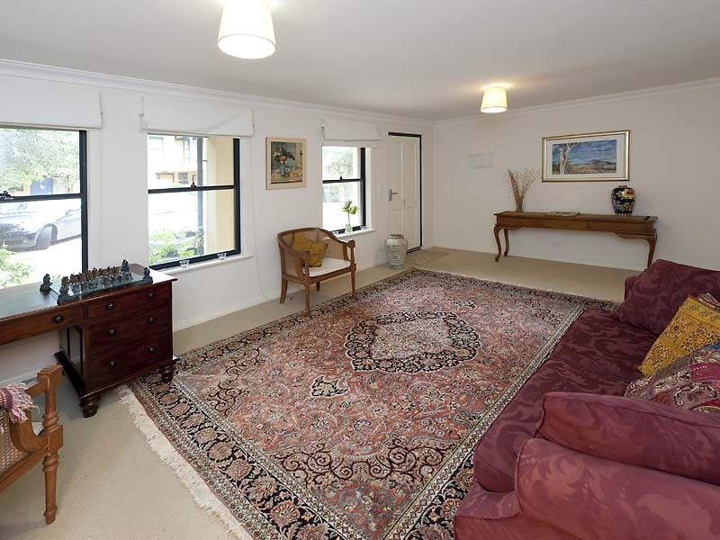 4/120 Broadway, Crawley WA 6009