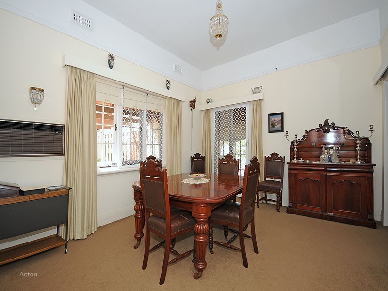121 Victoria Avenue, Dalkeith WA 6009
