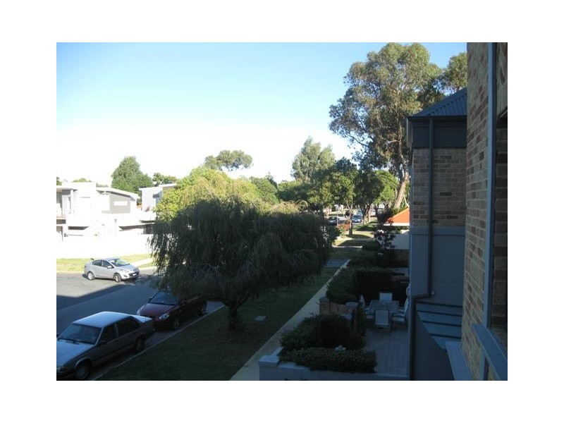 19/8 Bay Road, Claremont WA 6010