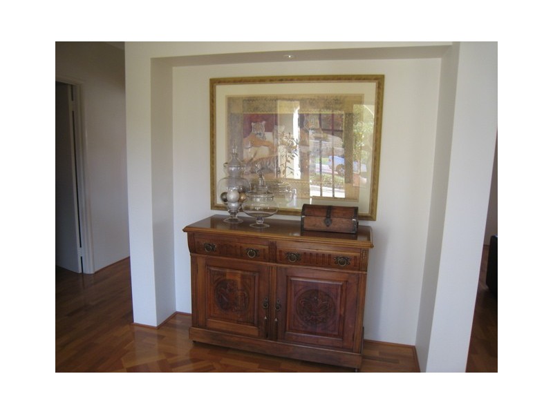 8 Greenberry Close, Mount Claremont WA 6010