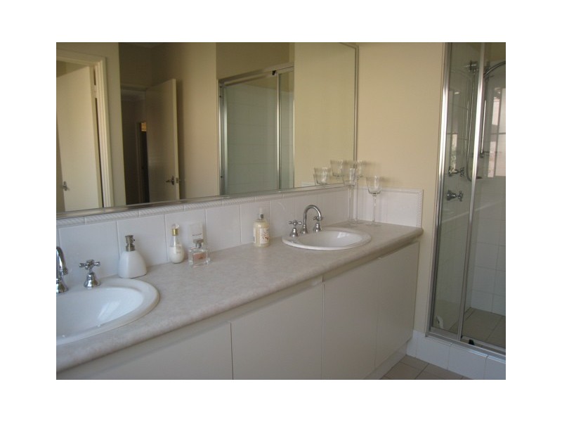 8 Greenberry Close, Mount Claremont WA 6010