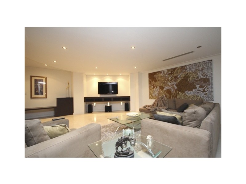 5 Houston Place, Mount Claremont WA 6010