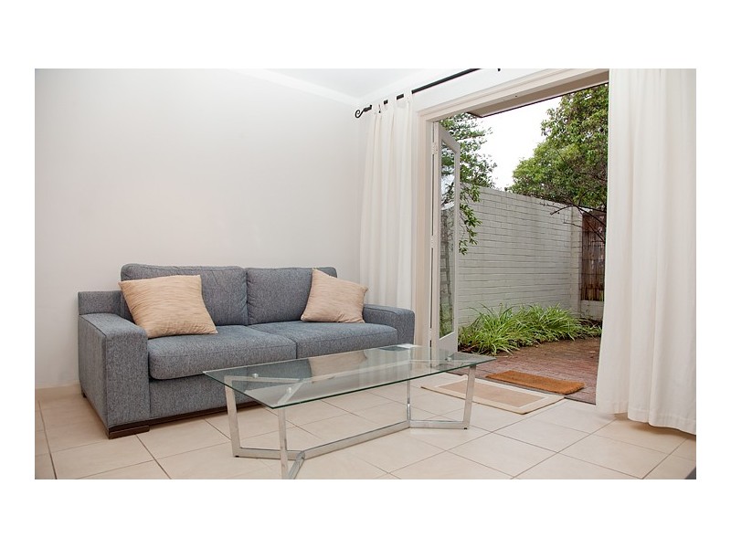 5/17 The Avenue, Crawley WA 6009