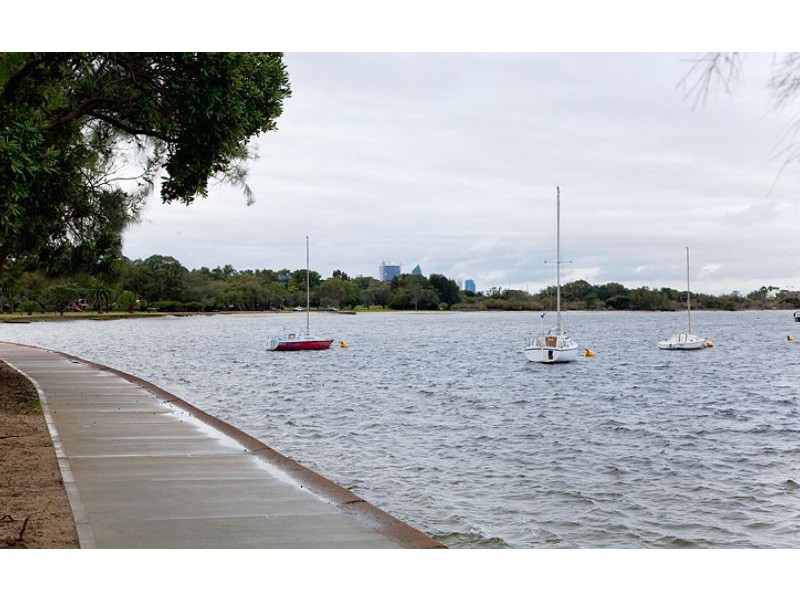 5/17 The Avenue, Crawley WA 6009