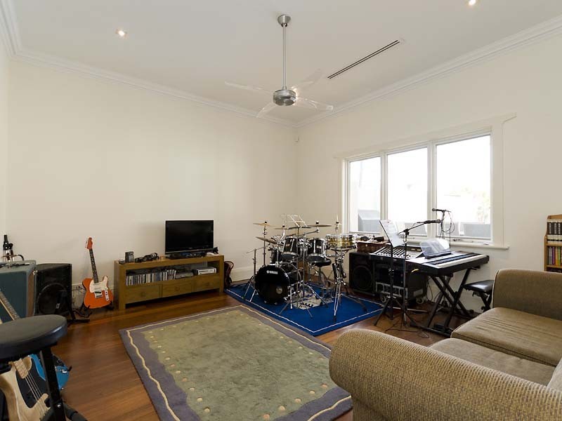 46 Archdeacon Street, Nedlands WA 6009