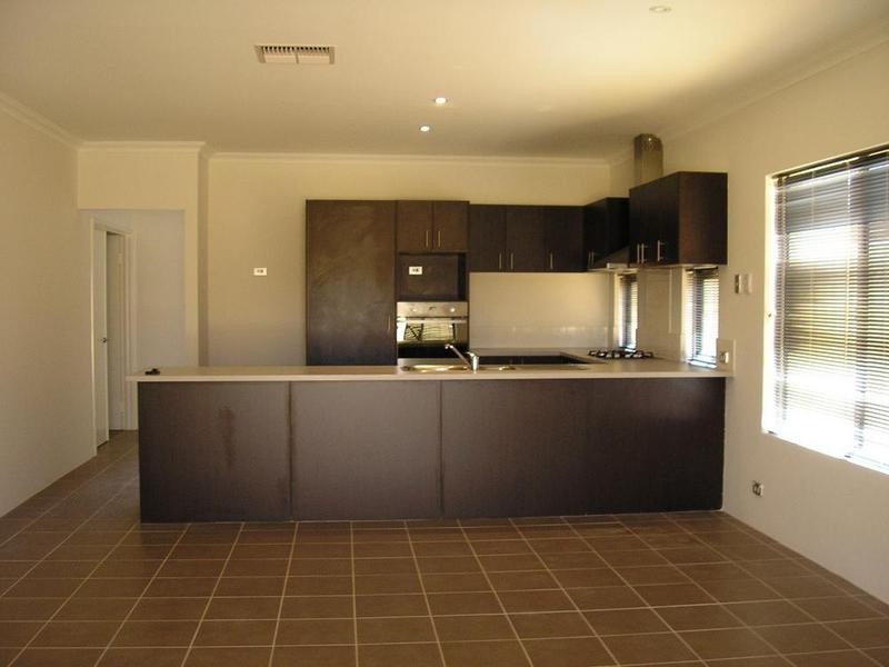 4 Bradshaw Street, Canning Vale WA 6155
