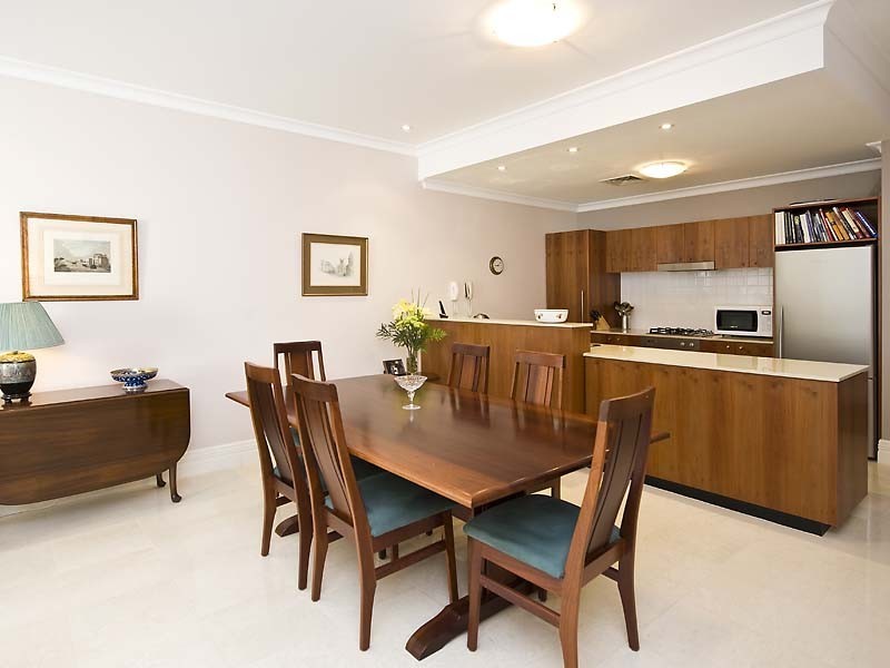 8/8 Bay Road, Claremont WA 6010