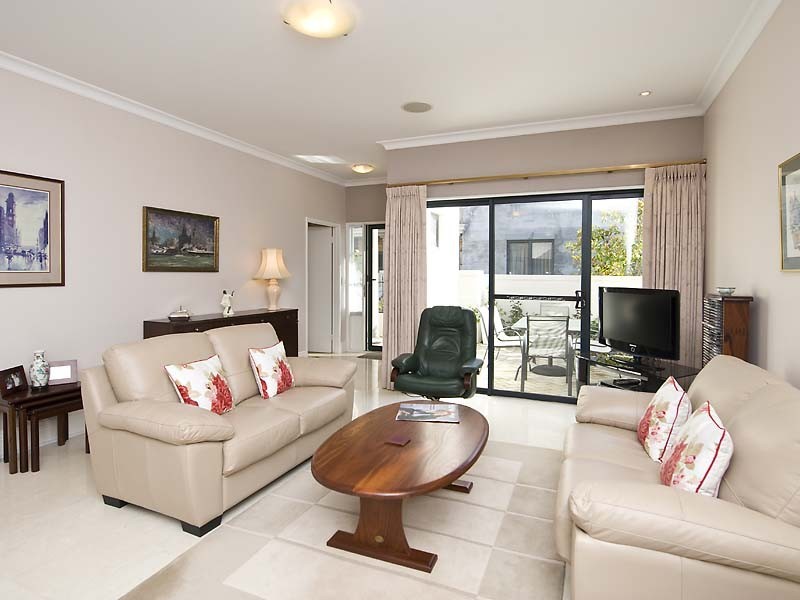 8/8 Bay Road, Claremont WA 6010