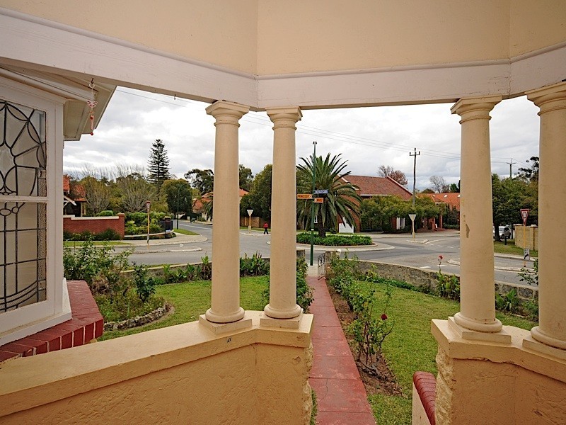 83 Bruce Street, Nedlands WA 6009