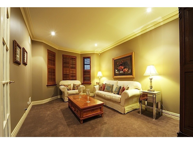 4 Northwick Parade, Mount Claremont WA 6010