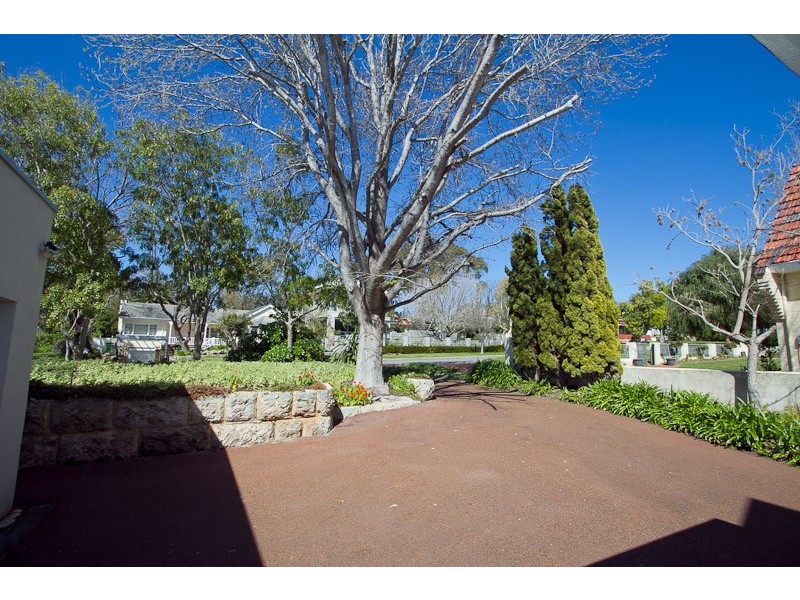 29 Beatrice Road, Dalkeith WA 6009