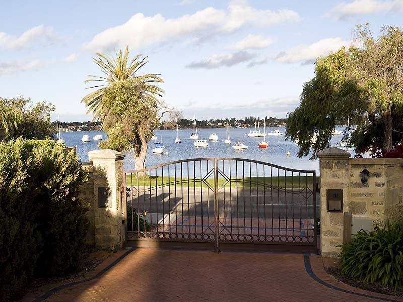 35 The Esplanade, Peppermint Grove WA 6011