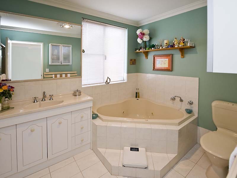 26 Nandina Avenue, Mount Claremont WA 6010