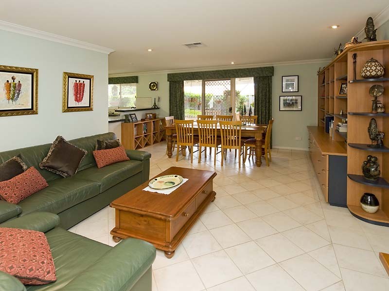 26 Nandina Avenue, Mount Claremont WA 6010