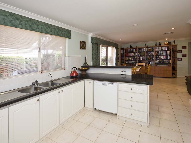 26 Nandina Avenue, Mount Claremont WA 6010