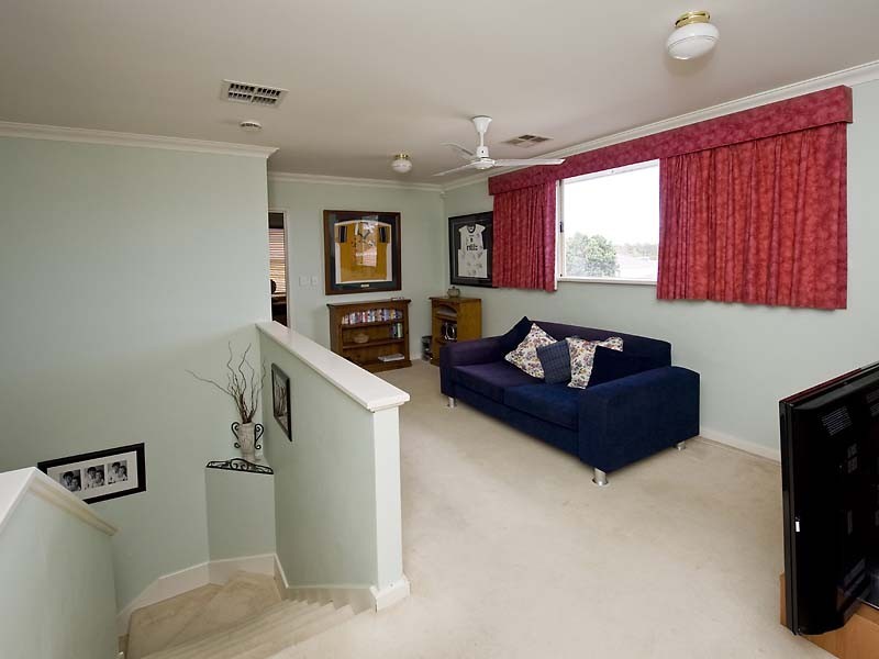 26 Nandina Avenue, Mount Claremont WA 6010