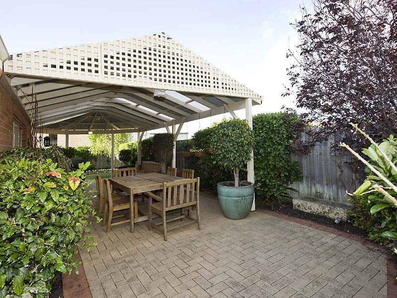 26 Nandina Avenue, Mount Claremont WA 6010