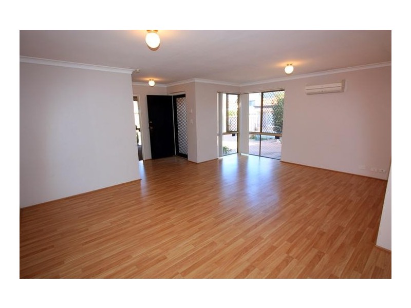 2/67 Hamilton Street, Stirling WA 6021