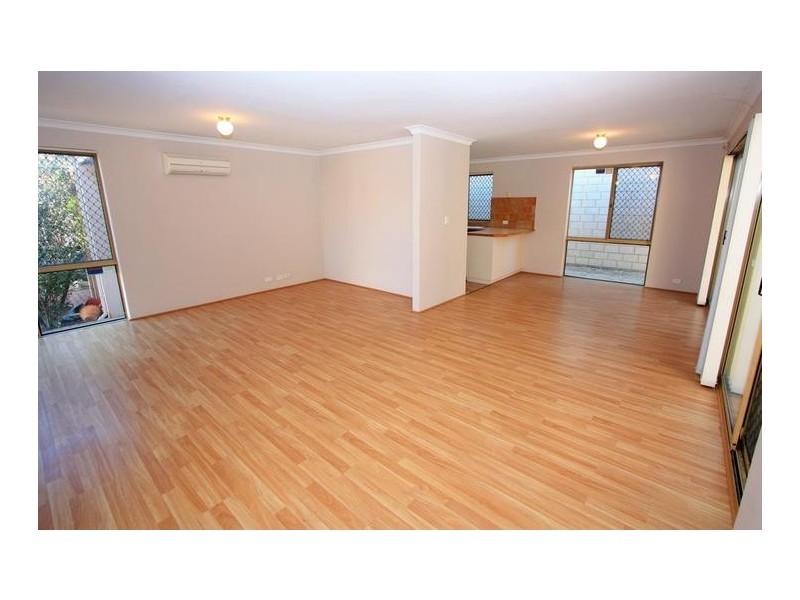 2/67 Hamilton Street, Stirling WA 6021