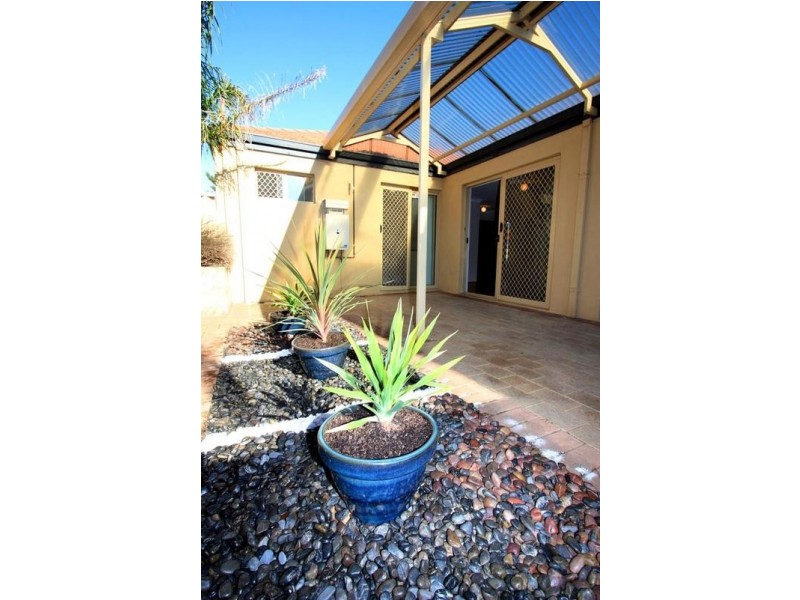 2/67 Hamilton Street, Stirling WA 6021