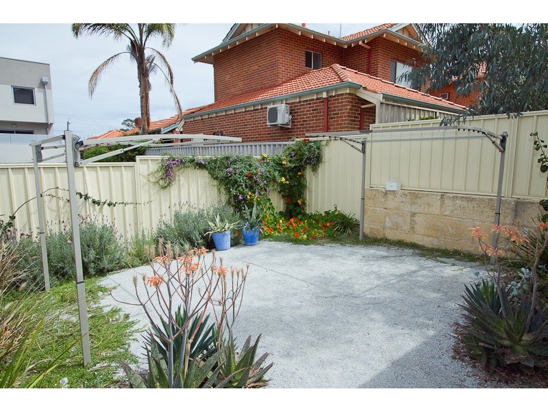 9/89 Stirling Highway, Nedlands WA 6009