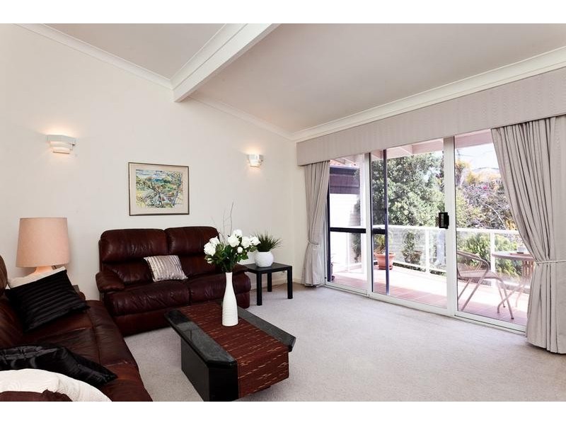 15 Kinkuna Way, City Beach WA 6015